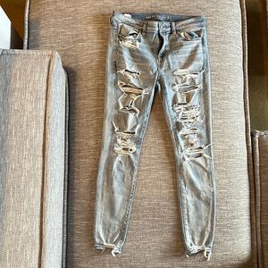 American Eagle destroyed skinny 10